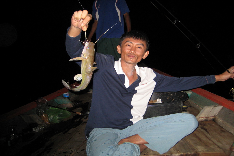 เริ่มเมาแล้วครับ :umh: