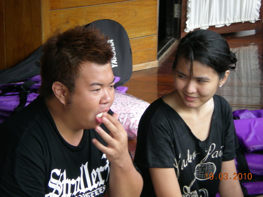 เล่นผมเสร็จเล่นเจ้าต้อหลานมันบ้าง................โดน
 :laughing: :laughing: :laughing: