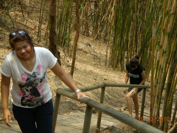 แล้วก็ดูสีหน้าต้องตาครับ
 :laughing: :laughing: :la