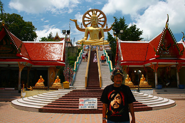 สุดท้ายก็พามาไหว้พระใหญ่ ก่อนจะเดินทางกลับ

เสียงบ่นเบา ๆ จากคนที่หากินอยู่กับการท่องเที่ยว 
นอกจ