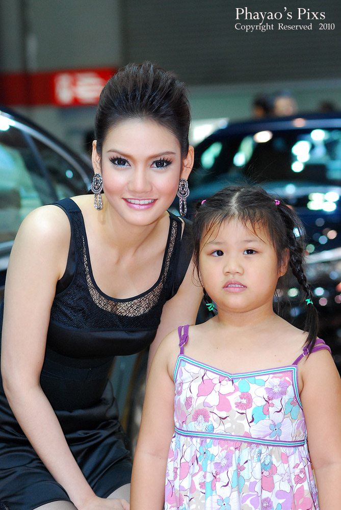 [q][i]อ้างถึง: m50 posted: 27-03-2553, 07:30:09[/i]

ป๋าขา ! นั่งหน้าจอรอแต่เช้า  สวยยยยยย....  อู
