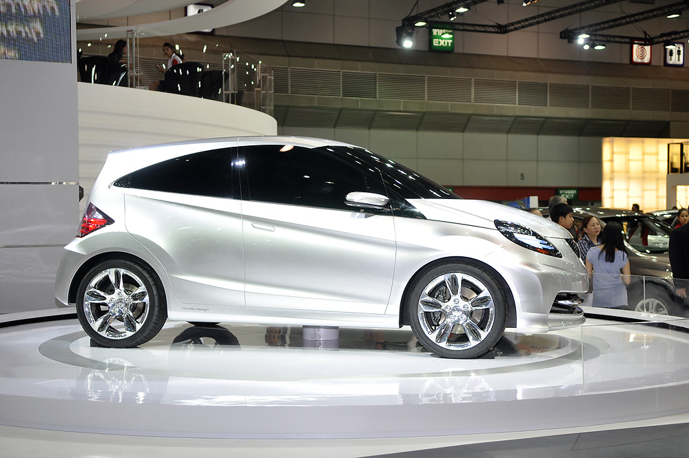 HONDA รุ่นไหนหว่า  :laughing:
