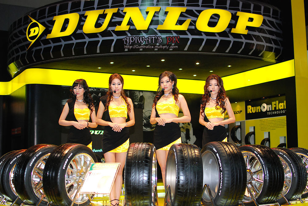 ยาวไปยาวไปพี่ป๋อม  น้าหนุ่ย.....  :cheer: :cheer: