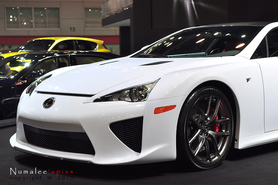 Lexus  เห็นแล้วปรี๊ดดดดดดดด.................. :umh: :umh: :l