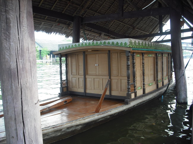 เรือโบราณ ....................... สวยดีเลยเก็บมาฝาก  :smile: :smile: :smile: