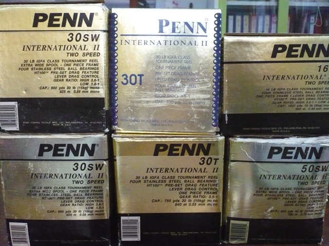 นี่ก็กล่อง ใส่รอก PENN  INTERNATIONAL II   เหมือนกัน.....
 :grin: :grin: :grin:
 :grin: :grin: :gr
