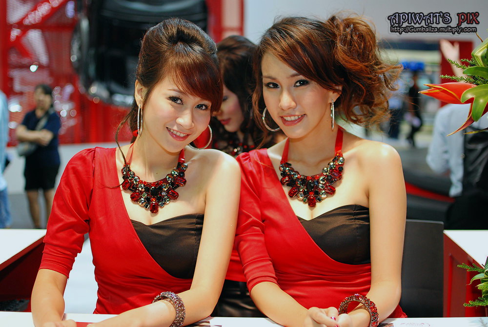 บูธนี้ไรหว่า  :laughing: :laughing: