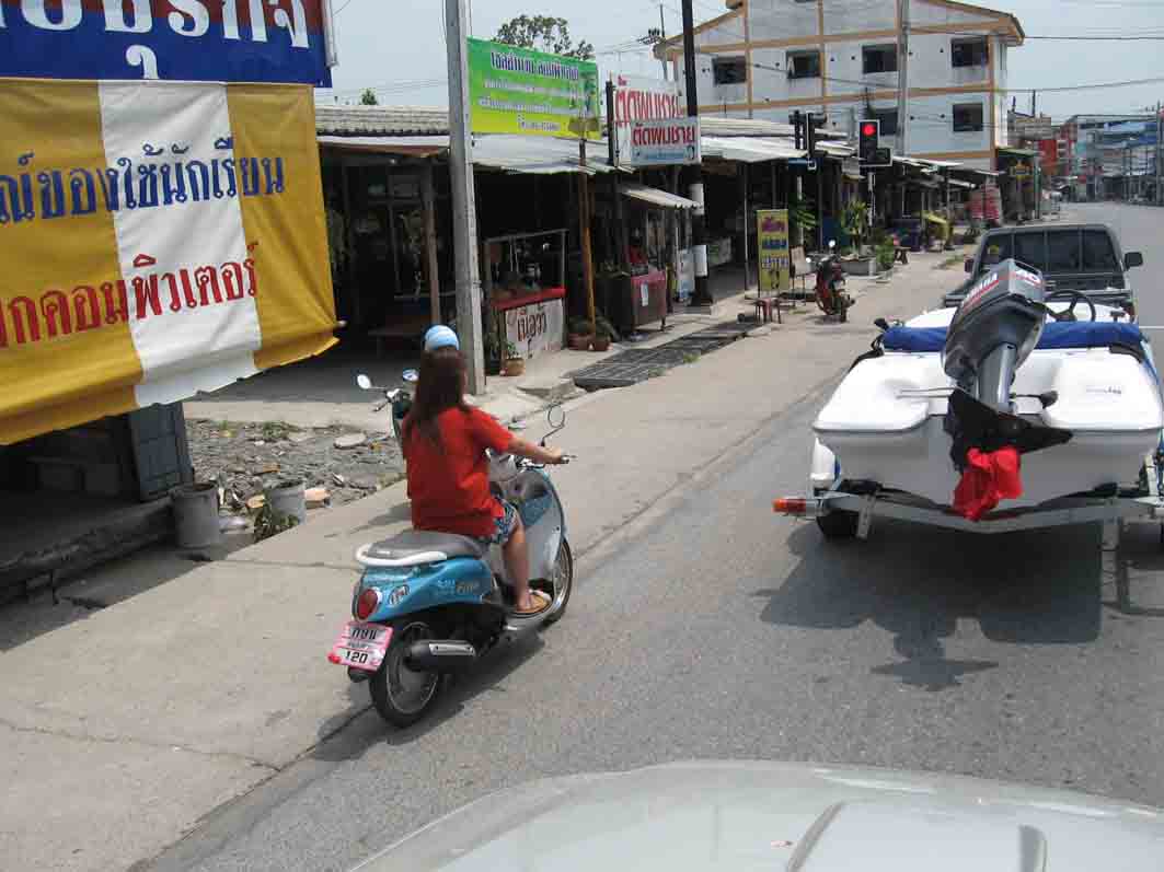 มีคนนำทางครับงานนี้