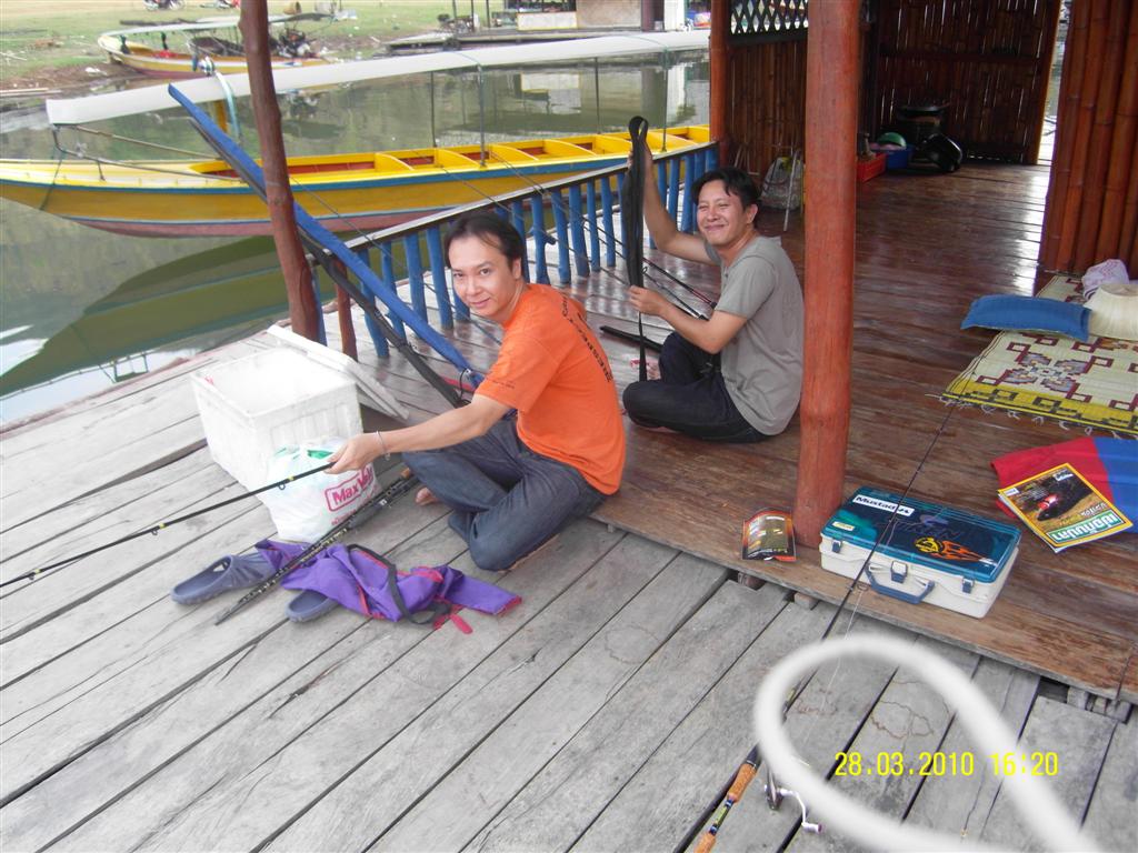 ขนเสร็จก็เตรียมอุปกรณ์การทำศึก