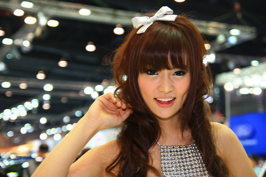 เดินวนไป วนมาแถว ๆ นี้แหล่ะ
 :smile: :smile: