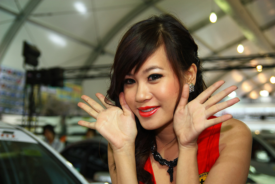 บ๊ายยย บายจร้า
 :blush: :blush: