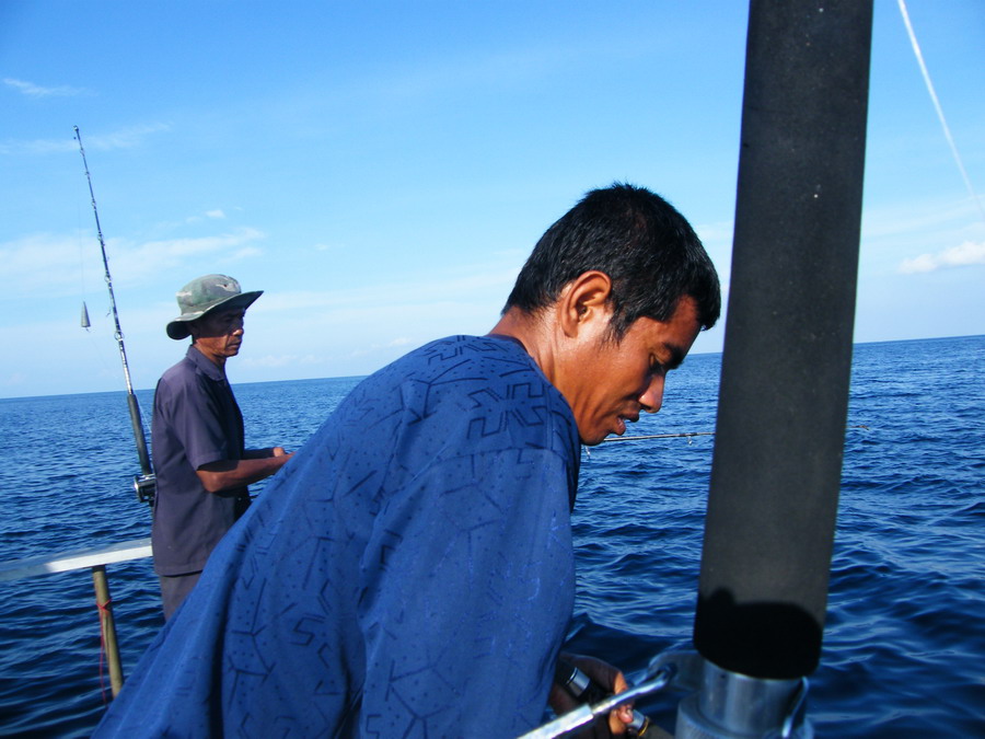ท้ายเรือครับ :cool: :cool: :cool: