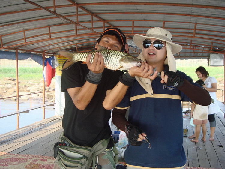 เด่วผมขอลงรูปให้หมดก่อนน่ะครับ
ค่