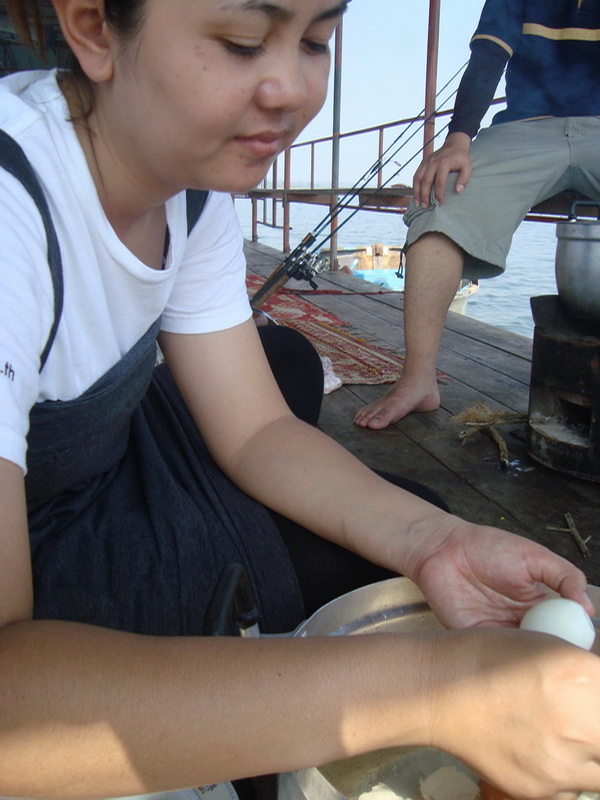 เริ่มหิวข้าวแล้วครับ แม่บ้านเตรียมหาอาหารรอ :grin: