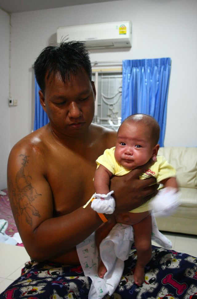 อ่ะนี้ พ่อเค้าละ :laughing: น้าตั้มฟู่ :grin: