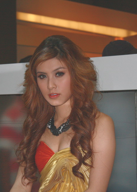 ขอบคุณเพื่อน ๆ ที่ติดตามชม ..................  :cheer: :cheer: :cheer: