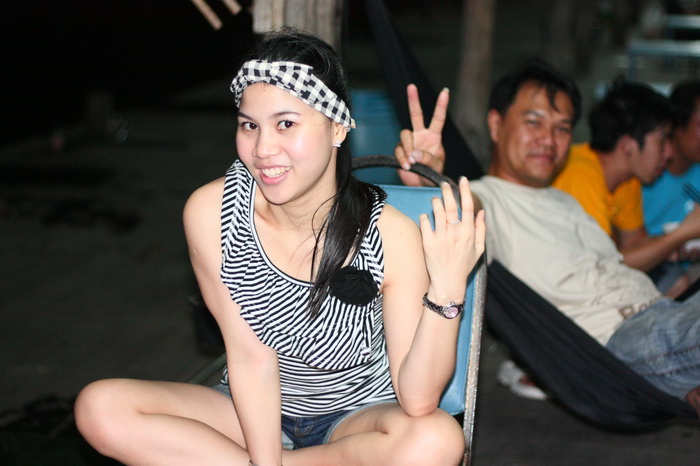 ข้างหลังแอบซะ 