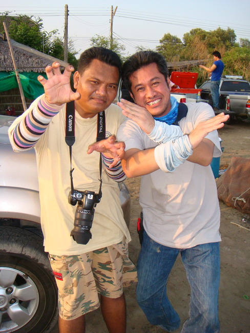 ส่วนคู่นี้  ไม่พูดดีกว่า    :laughing: :laughing: :laugh