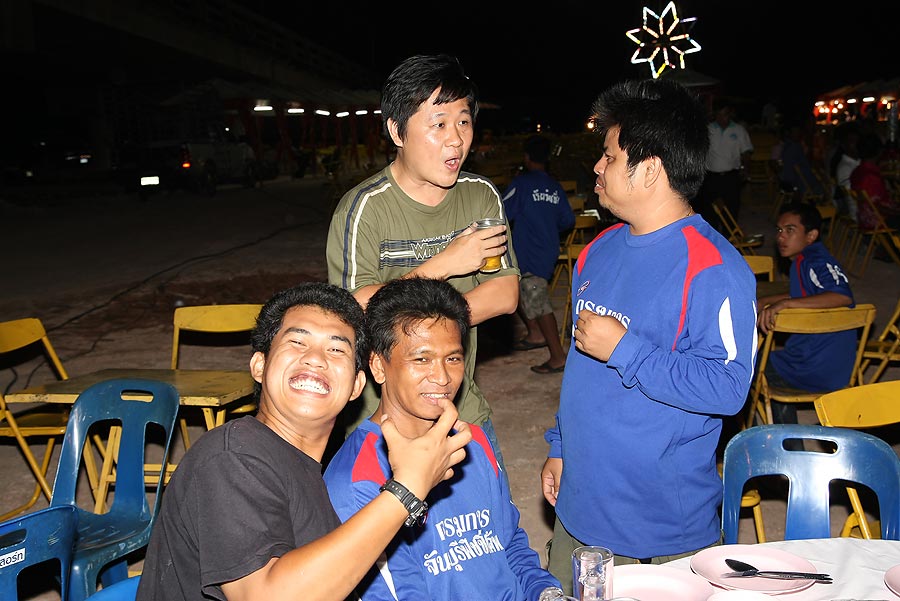  :laughing: :laughing: น้ากริช...คราวหน้าเอาใงดี    
  