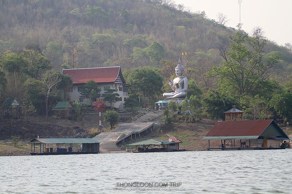 "เพิ่งเห็นกับตา"

เป็นครั้งแรกอีกเหมือนกันที่ผมได้ขึ้นมาทางนี้ และนี่คือสัญลักษณ์ของที่นี้ "โบส