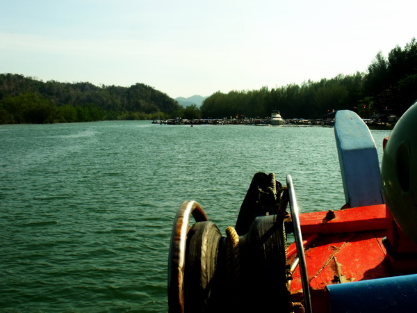 ถึงแว๊ววว ท่าเรือตันหยงรูห์