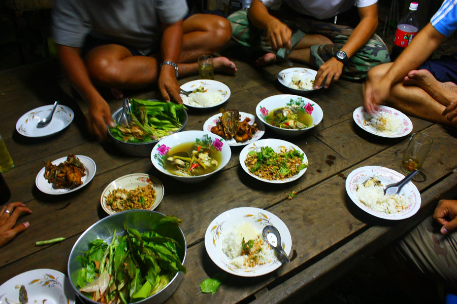 แซ่บ ๆๆๆๆๆ....กินนำแน... :umh: :umh: :umh: :umh: :umh: