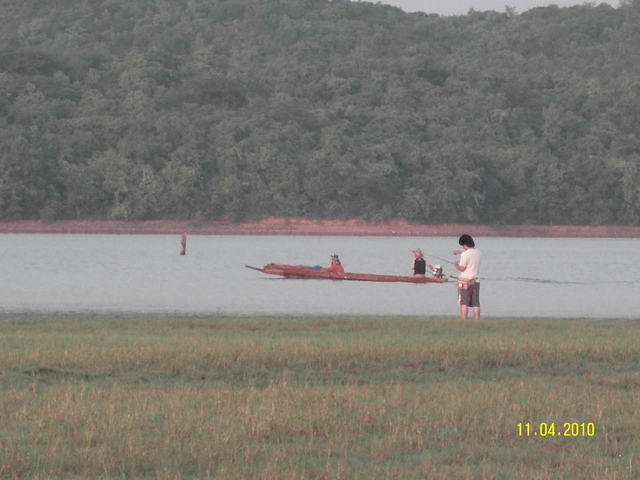 เห็นเรือแล้วอยากได้ปลาขึ้นไล่ลูกป