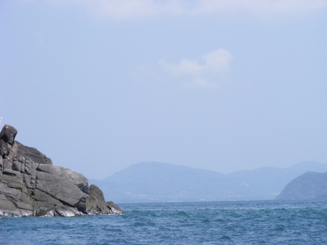 เข้ามาในอ่าวแล้ว ใกล้ถึงท่าเรือคลองมุดงแล้วครับ