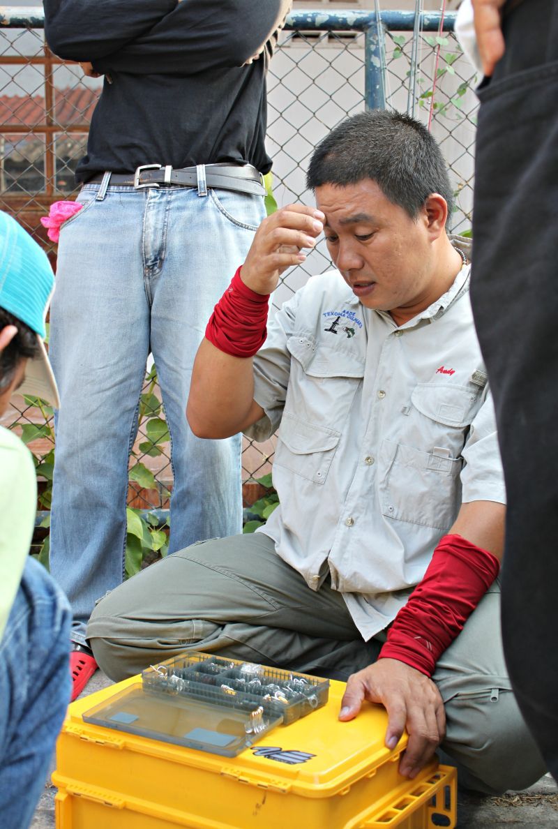 น้าวิทย์กำลังคิดตังเท่าไหร่หว้า  :laughing: :laughing: :laughing: :laughing: :laughing: