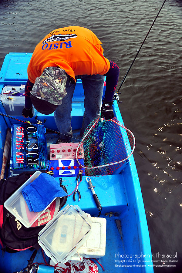 เพียงไม่นานก็มาอยู่บนเรือซะละ   :cheer: