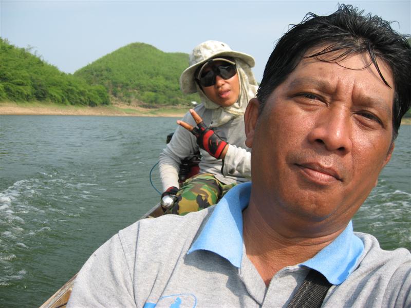 ยังมีหน้ามาทำ หน้าทะเล้นอีก ฮืม  :frown: :