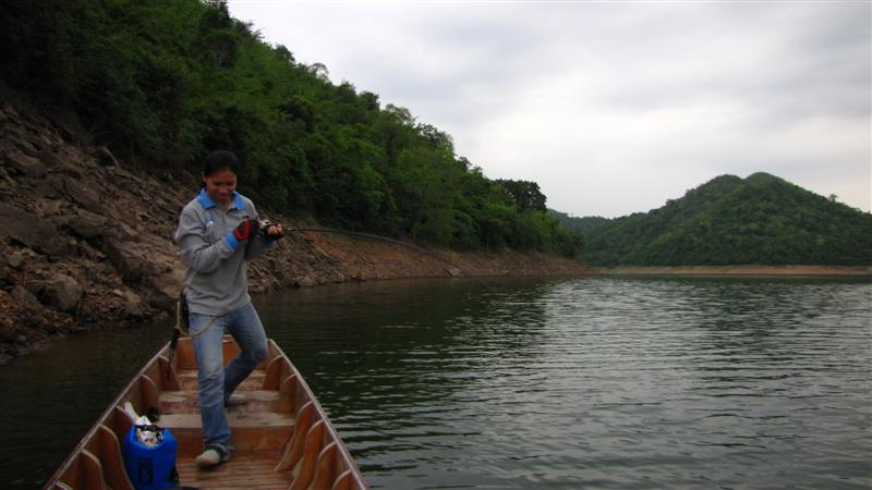 น้าเอ ให้ซ๊อจันทร์ กลับมาบนเรือ ตีไ