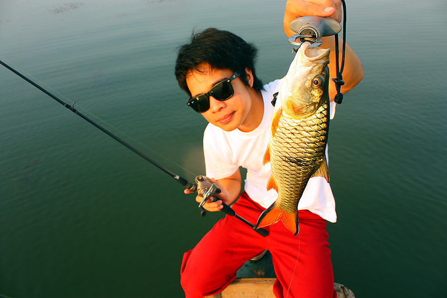 [b]เชิญครับ  กระสูบบึงบอระเพ็ด [/b]    :cool:



