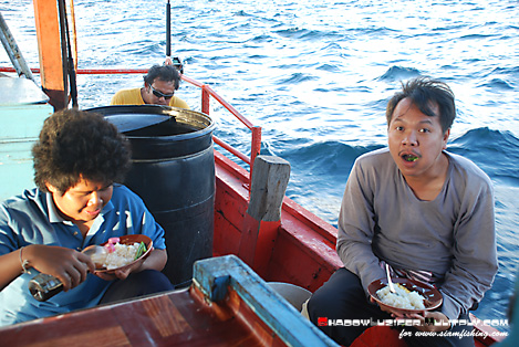 กินข้าวเย็นกันก่อน :laughing:
