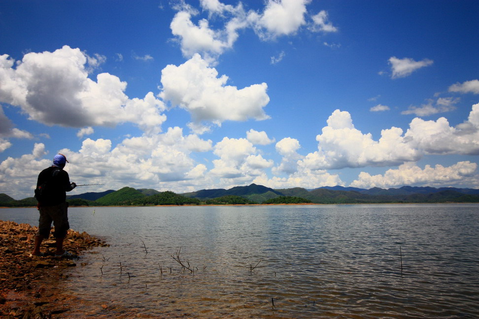 ไม่กัด...หาเหลี่ยมตีใหม่  :grin: :grin: :grin:  