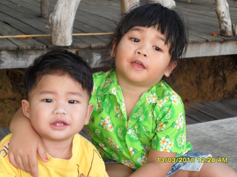 ลูกสาว กับ ลูกชาย ครับ 