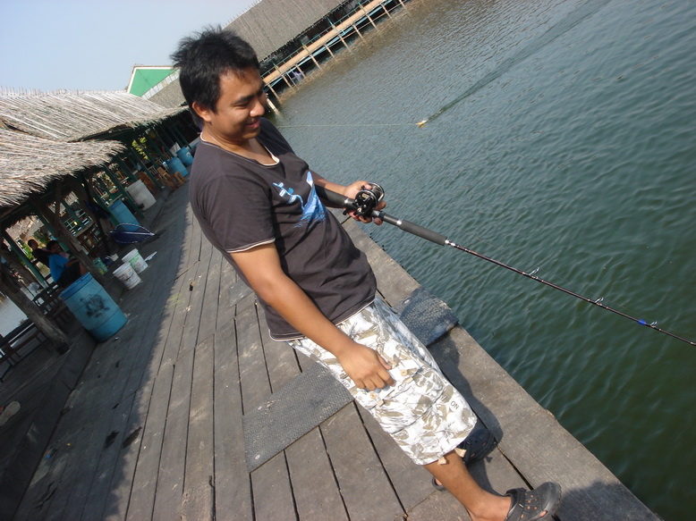 คนแก่หน้าแดง หมดแรงเป็นแบบนี้เอง 555... :laughing: :laughing: :laughing:

หวัดดีและขอบคุณครับ  น้า