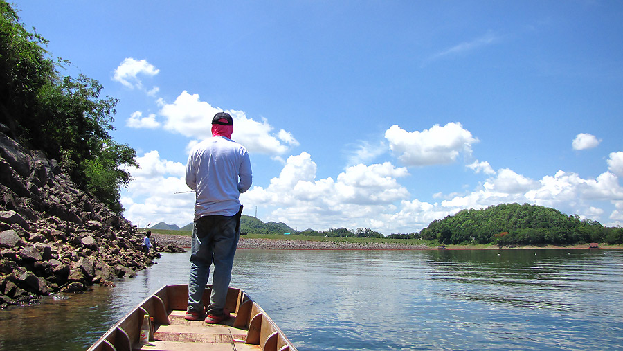 
  เราลอยเรือไปรับ..คนอื่นๆๆ...ไปเร็ววว...ไปหม่ำข้าวกันได้แล้ว.......หิว

 :umh: :umh: :umh: :coo