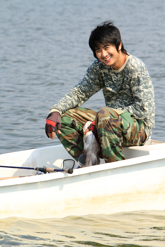 น้าเอกถ่ายไปหลายภาพ จนน้าวุ่นถือไม่ไหวแล้ว :laughing: :laughing: :laughing: