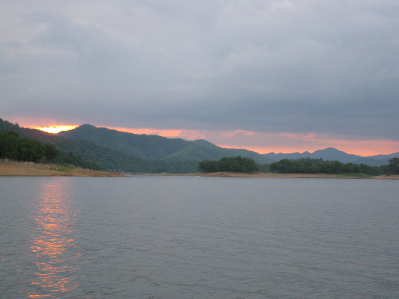  


[b]เวลาของความมัน  สั้นเสมอเลยเนาะ   พระอาทิตย  หายไปและ[/b]



 :grin: :smile: :cheer: :