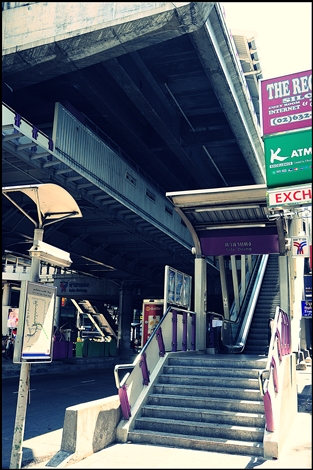 บรรยากาศเงียบสนิท อย่าเครียดกันนะค