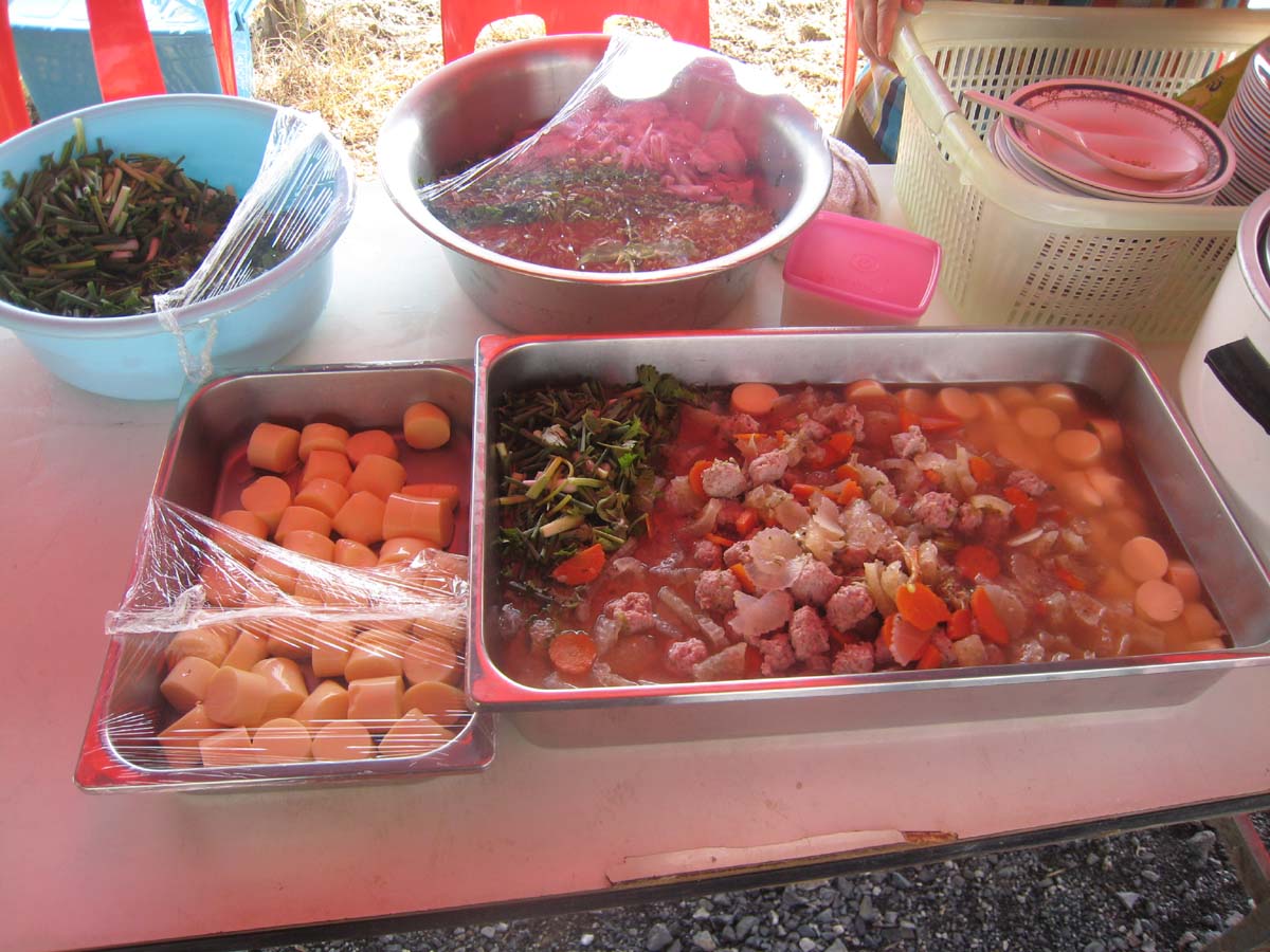 แกงจืด...เต้าหู้ร้อนๆ..ใส่..หมูเด้ง...นิ