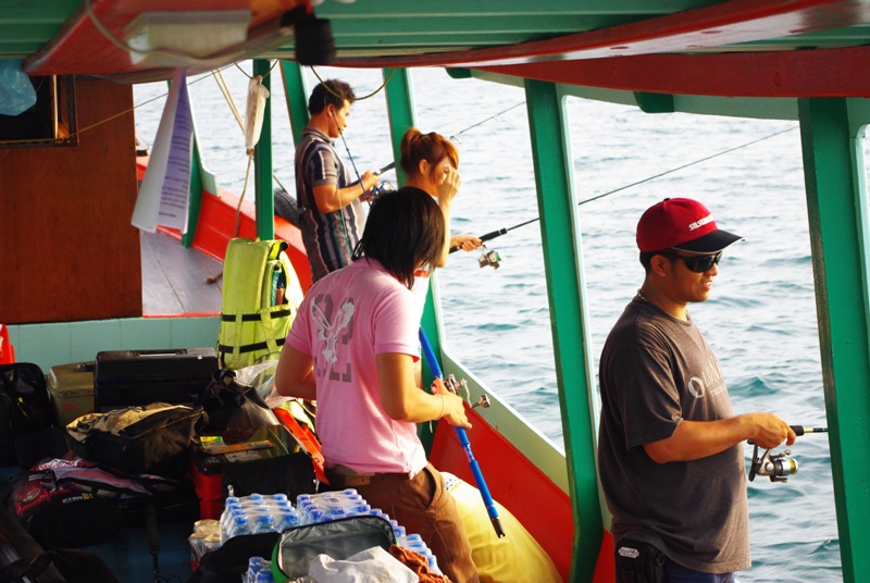 พอออกเรือเข้าหมายแรก ก็เริ่มหาเหยื