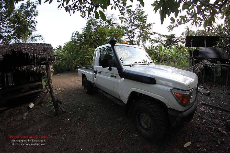 อีกสักภาพกับ Toyota Land Cruiser 4x4  มีเงินเมื่อไ