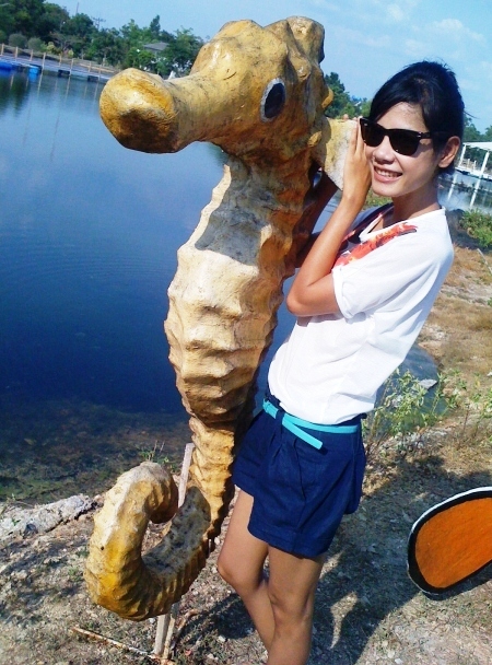 ไปเที่ยว ที่เลี้ยงปลากันต่อ ง่วงง  :sl