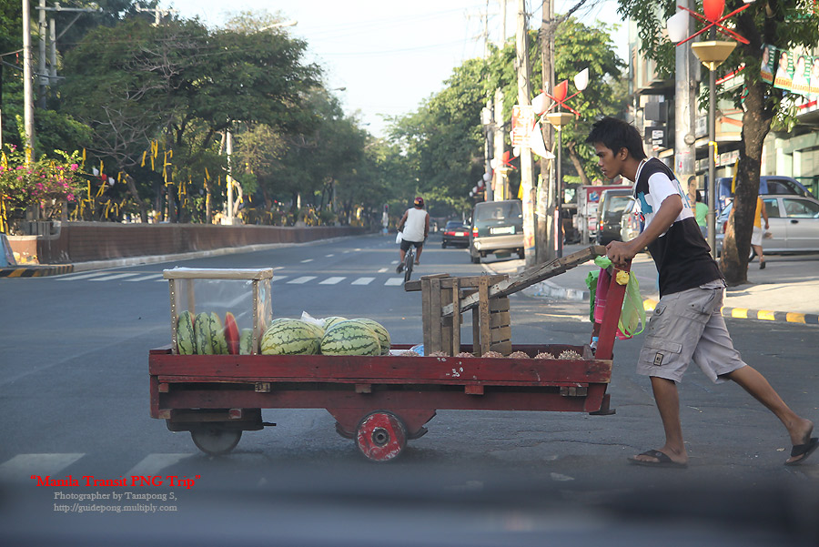 บันทึกภาพ... วิธีชีวิตผู้คนที่มะนิลา มาฝากเพื่อนๆสมาชิก Siamfishing  ครับ 

 :cheer: