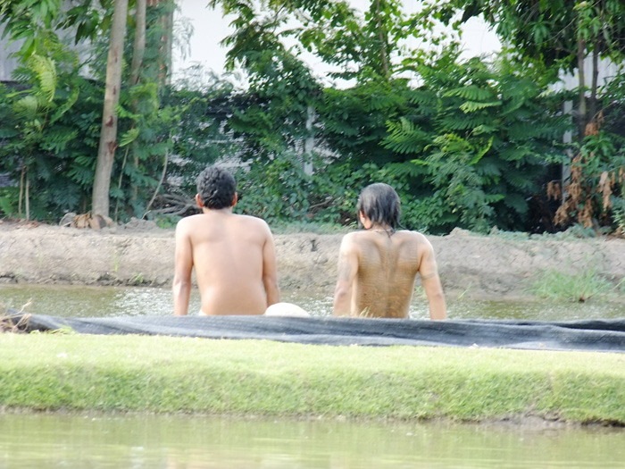หาร่มเจอ แล้ว ท้ากันแข่งว่ายน้ำ  :cheer: :cheer: :cheer: