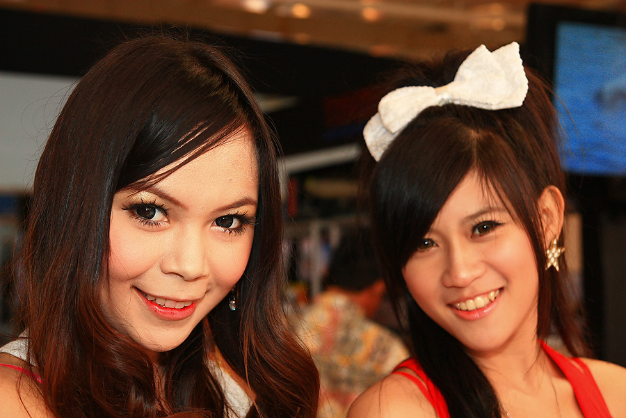 พริตตี้จาก ราพาล่า ส่งประกวด  :smile: