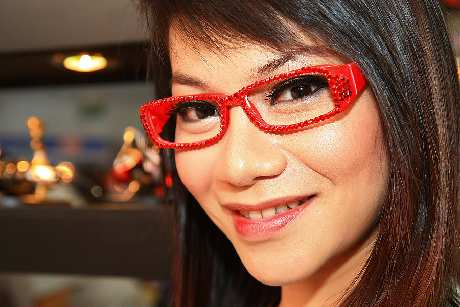 จัดแบบเต็มๆหน้ากันไป  :smile: