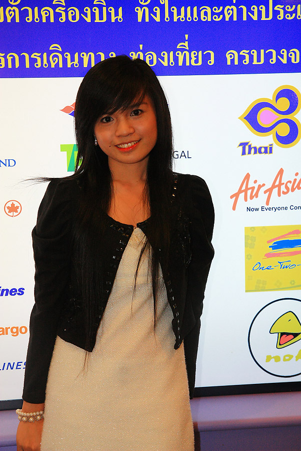 อีกภาพครับกับสาวเซ็นทรัล  :smile: